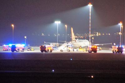 Leinfelden-Echterdingen: Ankommendes Flugzeug loest Grossalarm aus